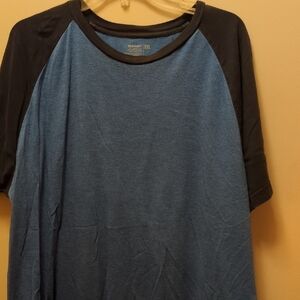 Men's Old Navy Two Toned Short Sleeved T Shirt